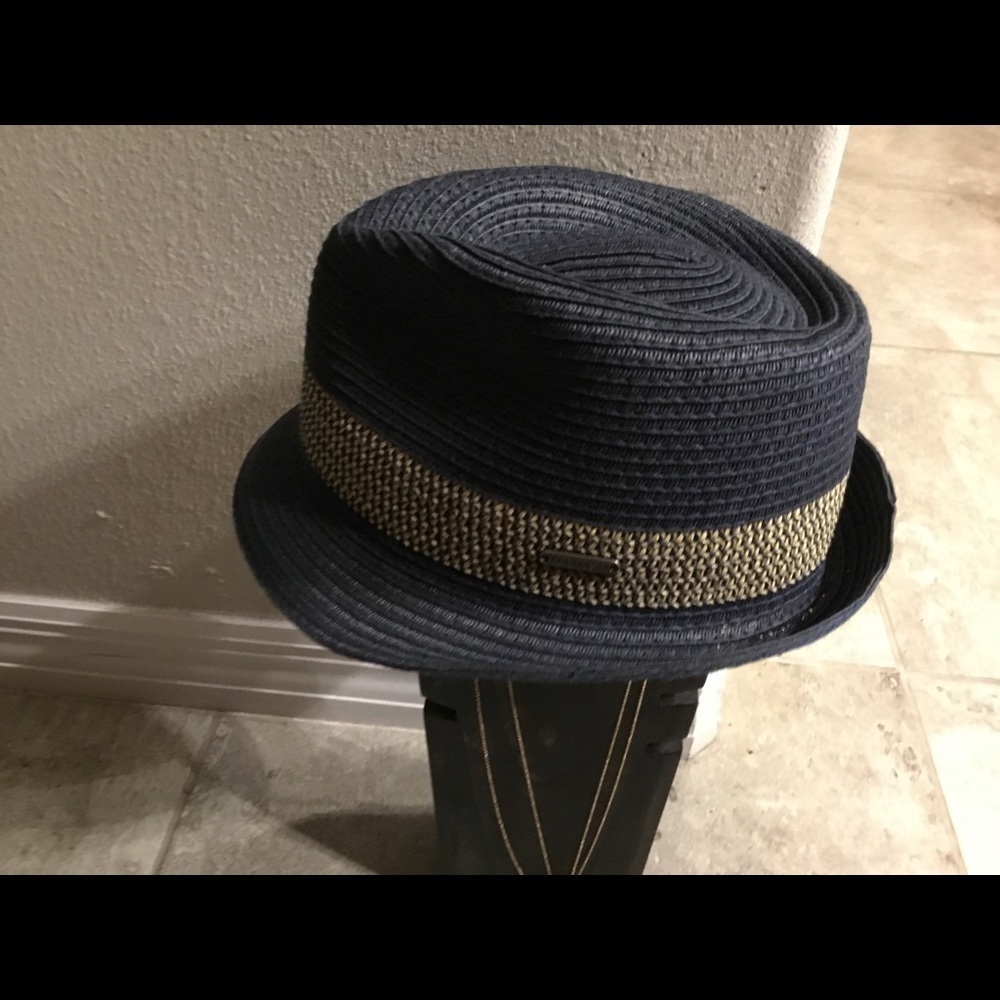 Vanheusen‎ FEDORA HAT